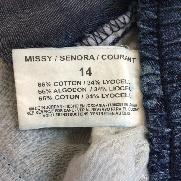 Gloria Vanderbilt Blue Floral Shorts - Size 14 - Picture 6 of 7